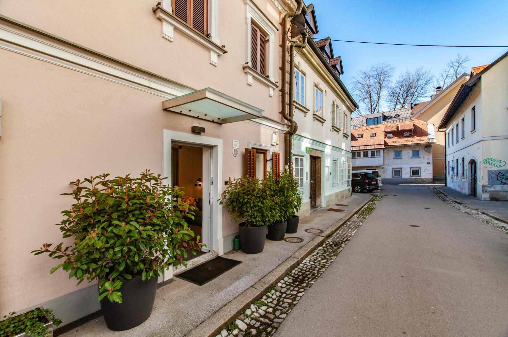 Six In The City Apartment, Liubliana Exterior foto