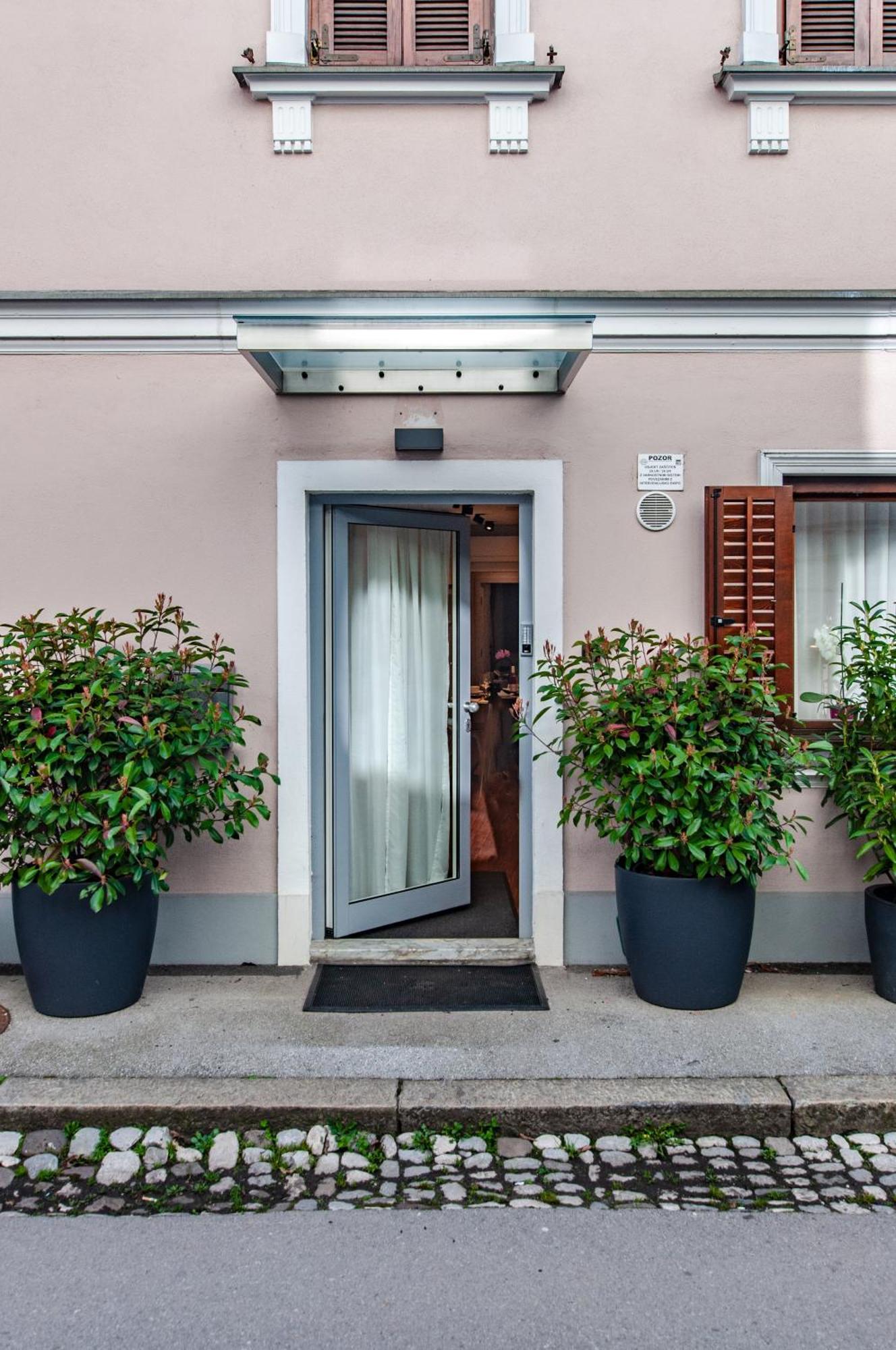 Six In The City Apartment, Liubliana Exterior foto